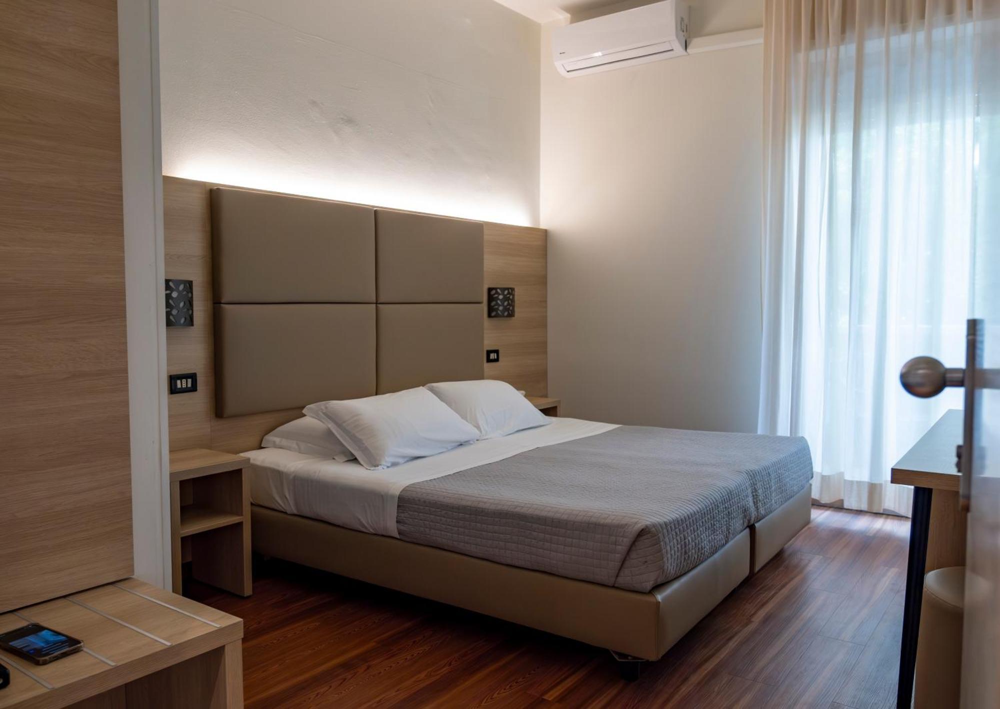Hotel St Gregory Park ريميني المظهر الخارجي الصورة